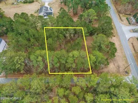 6004 Falcon Rd, Oriental, NC 28571