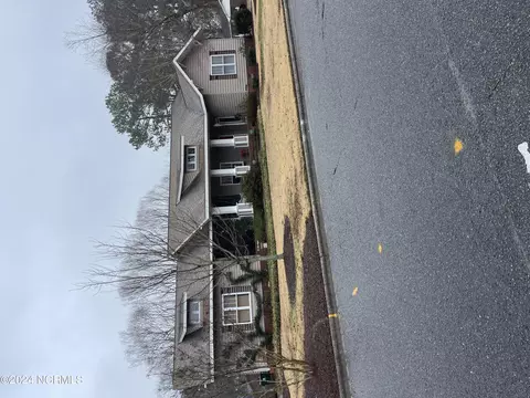 3265 Daniel Dr, Farmville, NC 27828