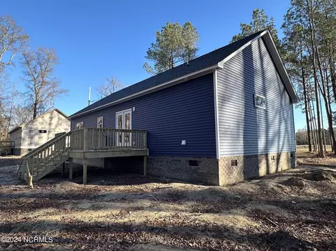 4424 Sharp Point Rd, Fountain, NC 27829