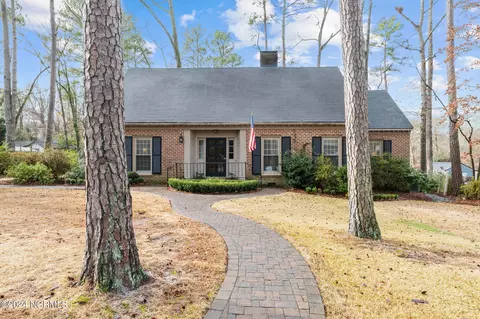 104 Deerwood Dr, Greenville, NC 27858