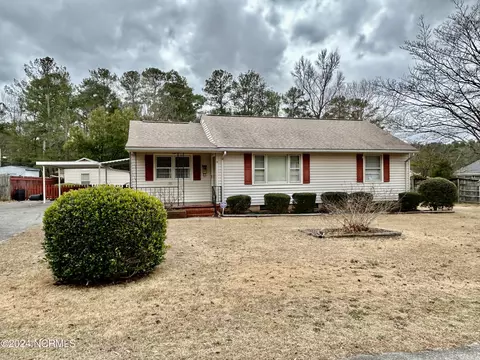 1926 Parker Ln, Rockingham, NC 28379