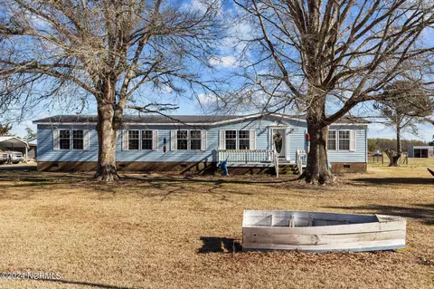 235 Golden Farm Rd, Beaufort, NC 28516