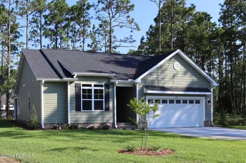 541 Westwood Rd, Southport, NC 28461