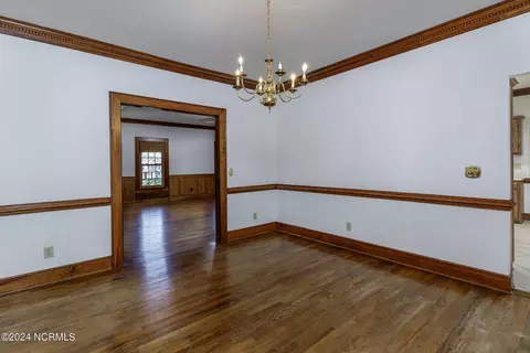 202 E Arrowhead Dr, Clinton, NC 28328 photo 7
