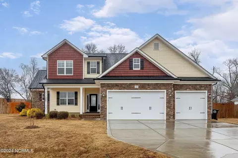 137 Treasure Dr, Lillington, NC 27546