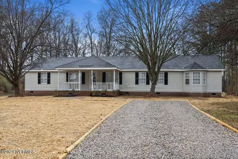 7112 Fate Rd, Lucama, NC 27851