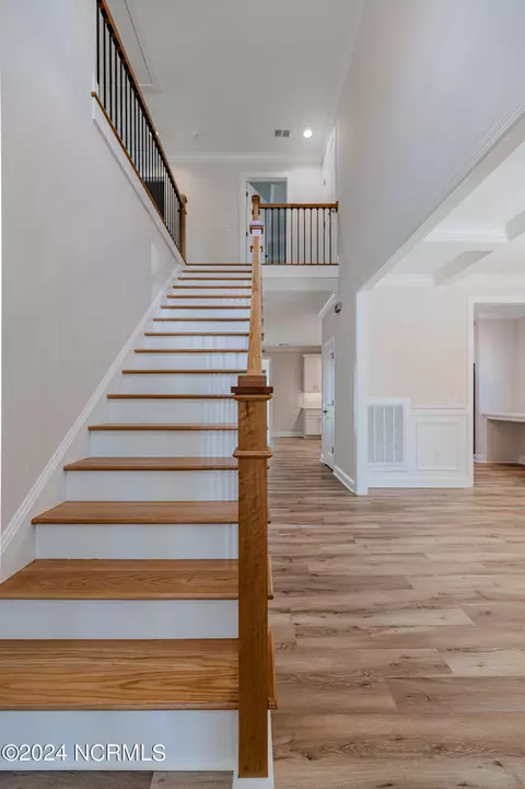 Entry Way - 745 Burning Tree Rd, Pinehurst, NC 28374 photo 6 of 7