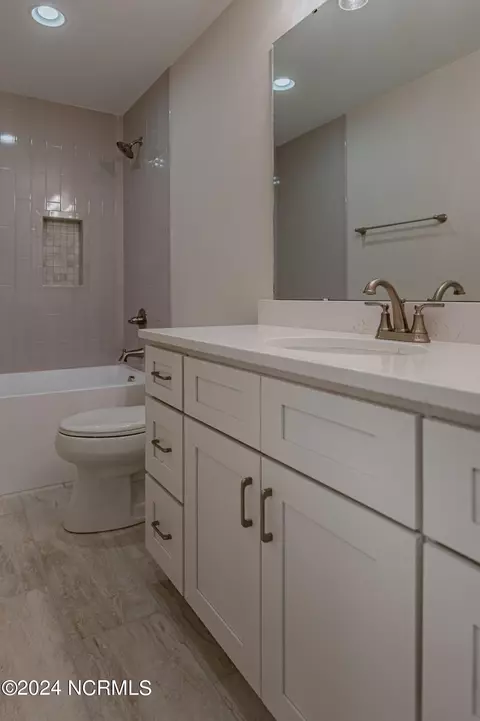 Bath - 745 Burning Tree Rd, Pinehurst, NC 28374 photo 8 of 9