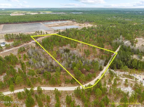 235 Meredith Ln, West End, NC 27376