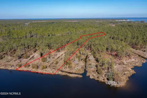 308 Peterson Creek Rd, Aurora, NC 27806