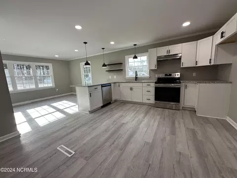 1015 Robert St, Windsor, NC 27983 photo 6