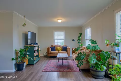 Living - 110 Riegel Dr, Hubert, NC 28539 photo 1 of 3