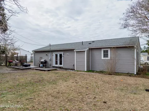 Exterior - 110 Riegel Dr, Hubert, NC 28539 photo 6 of 7