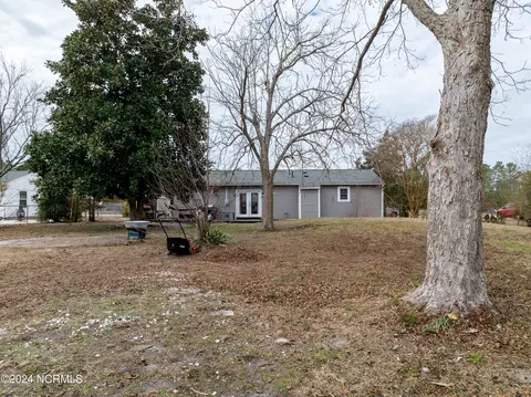 Exterior - 110 Riegel Dr, Hubert, NC 28539 photo 3 of 7