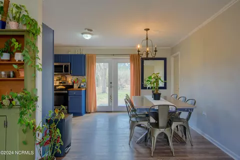 Dining - 110 Riegel Dr, Hubert, NC 28539 photo 4 of 5