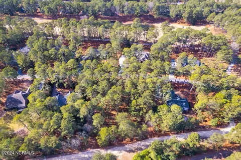 60 Devon Dr, Pinehurst, NC 28374 photo 4