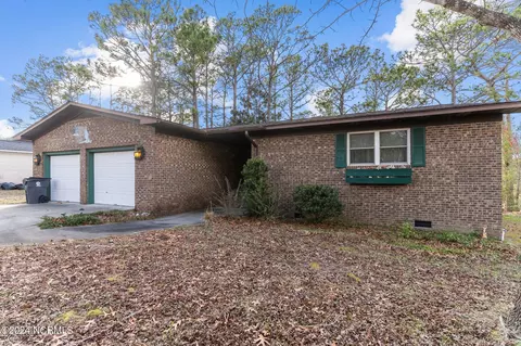 501 S Shore Dr, Boiling Spring Lakes, NC 28461