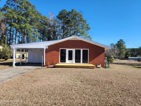 1483 Vinson Blvd, Brunswick, NC 28424