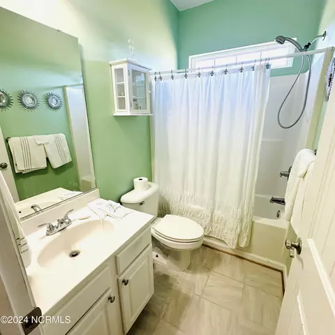 Bath - 104 Middlesbrough Ln, Edenton, NC 27932 photo 4 of 4
