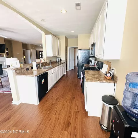 Kitchen - 104 Middlesbrough Ln, Edenton, NC 27932 photo 1 of 2
