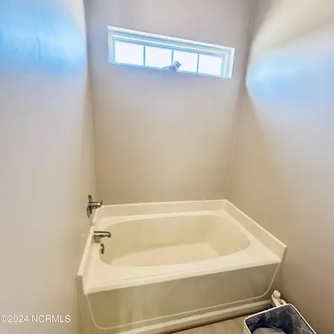 Bath - 104 Middlesbrough Ln, Edenton, NC 27932 photo 1 of 4