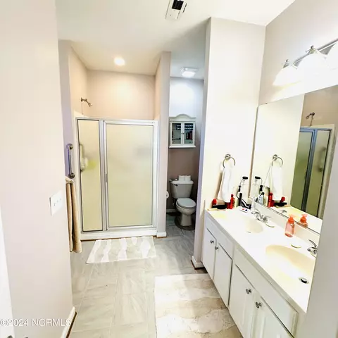 Bath - 104 Middlesbrough Ln, Edenton, NC 27932 photo 3 of 4