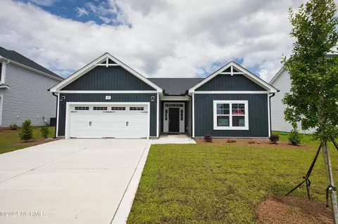 107 Sea Breeze Ct, Sneads Ferry, NC 28460