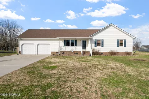 307 Lance Dr, Elizabeth City, NC 27909