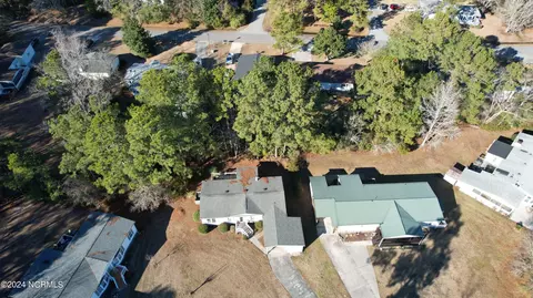 814 Mast Ct, Hampstead, NC 28443 photo 4