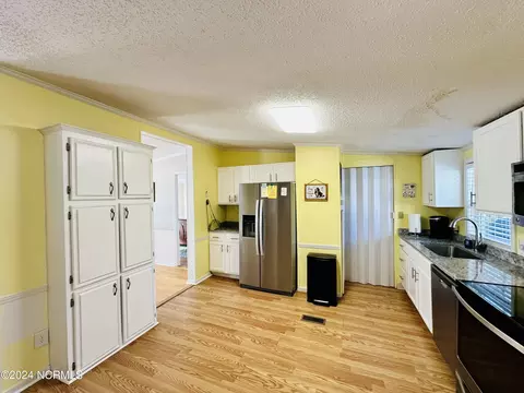 814 Mast Ct, Hampstead, NC 28443 photo 16