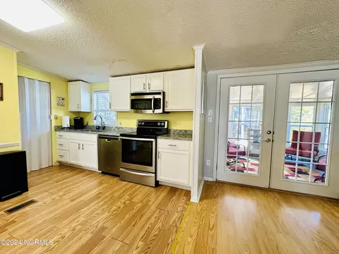 814 Mast Ct, Hampstead, NC 28443 photo 21