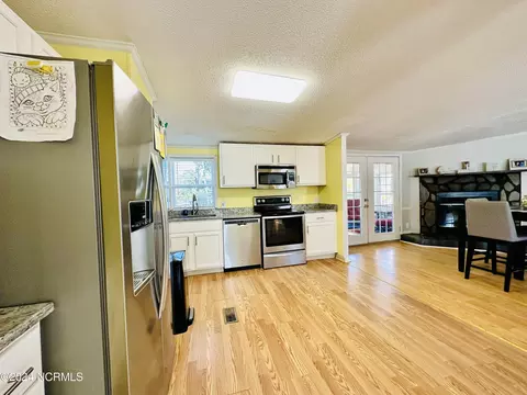 814 Mast Ct, Hampstead, NC 28443 photo 22