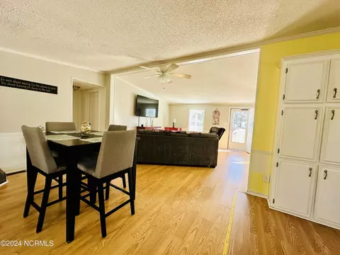 814 Mast Ct, Hampstead, NC 28443 photo 15