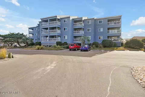 400 Virginia Ave #301 C, Carolina Beach, NC 28428