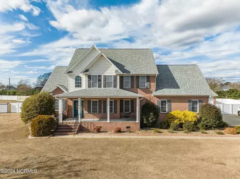 338 River Birch Dr, Greenville, NC 27858