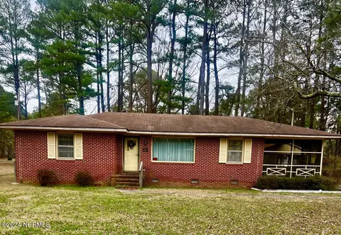 1117 Leggett Rd, Rocky Mount, NC 27801