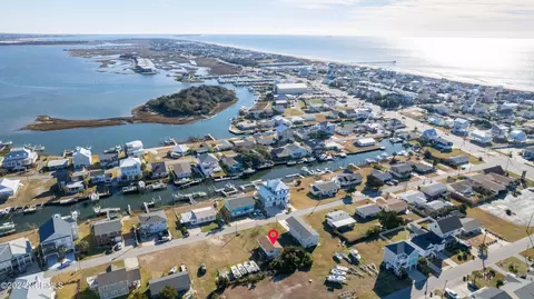 203 E Bogue Sound Dr, Atlantic Beach, NC 28512