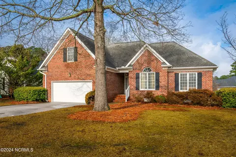 1603 Muirfield Dr, Greenville, NC 27858