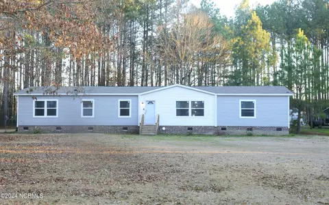 773 Dunbar Woods Rd, Battleboro, NC 27809