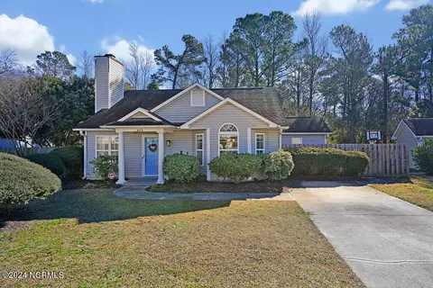 623 Bay Blossom Dr, Wilmington, NC 28411