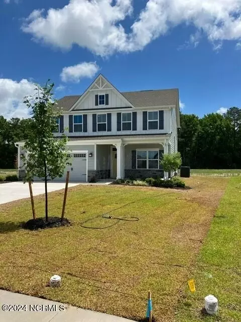 609 Miriam Dr E, Moyock, NC 27958