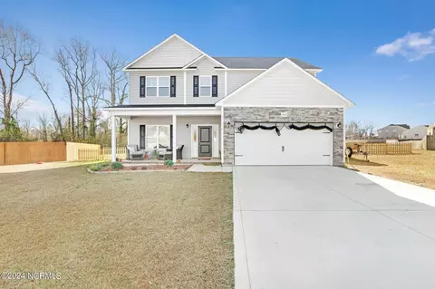 302 Agatha Ct, Jacksonville, NC 28540