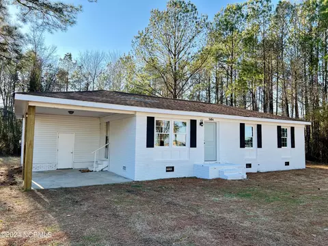 5484 Gaskins Rd, Grimesland, NC 27837