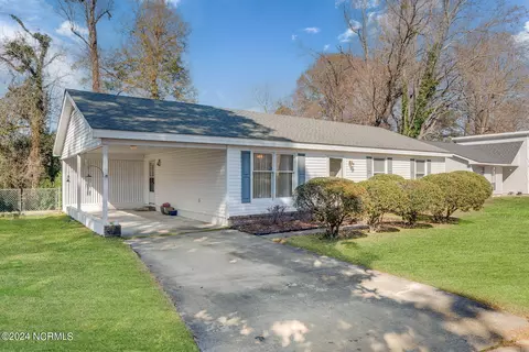 126 Fletcher Pl, Greenville, NC 27858