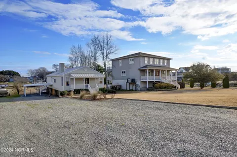107 Mallard Dr, Hampstead, NC 28443 photo 2