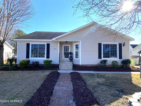 610 Channel Dr, Winterville, NC 28590