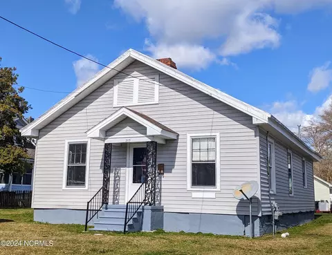 205 E Grubb St, Hertford, NC 27944