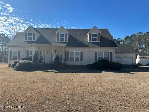 102 Craig Dr, Hubert, NC 28539