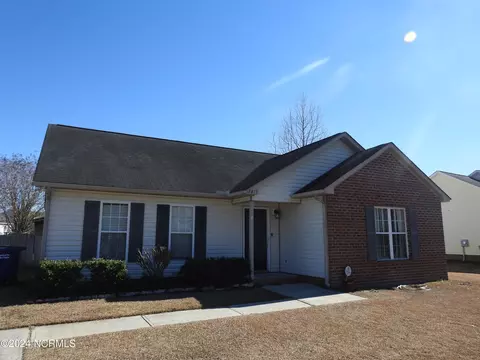 3815 Countryaire Dr, Ayden, NC 28513