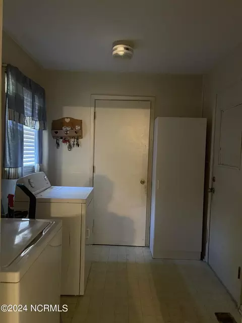 1102 Hylan Ave, Hamlet, NC 28345 photo 16